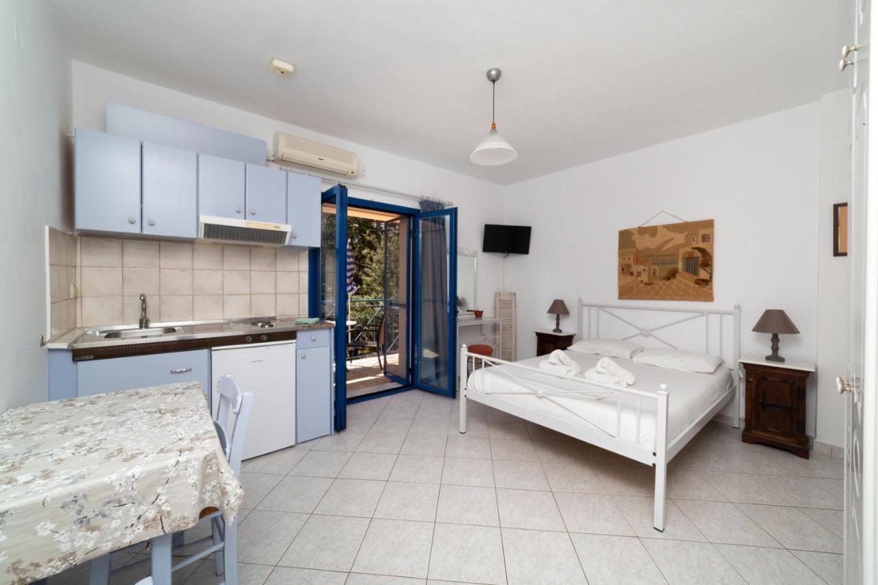 Natassa Apartments Agia Efimia Exterior foto